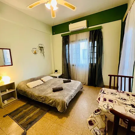 Past Or Tail Lárnaka