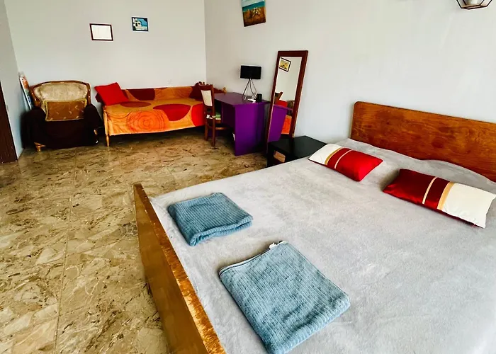 Past Or Tail ラルナカ